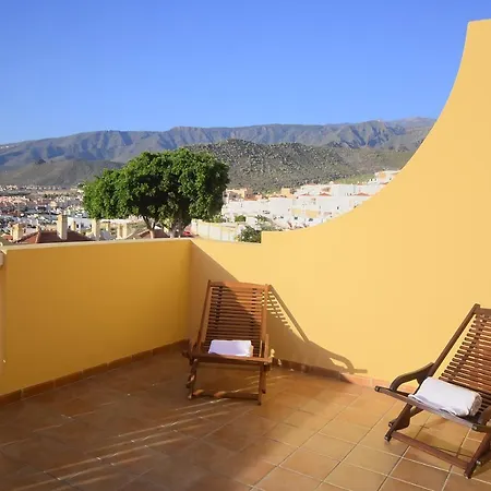 Sunny Terraced Apartment In Costa Adeje, Tenerife South דירה אדחה