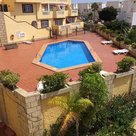 Sunny Terraced Apartment In Costa Adeje, Tenerife South דירה אדחה