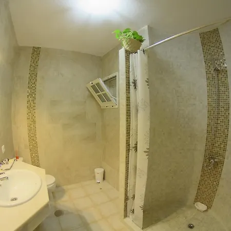 Sunny Terraced Apartment In Costa Adeje, Tenerife South דירה